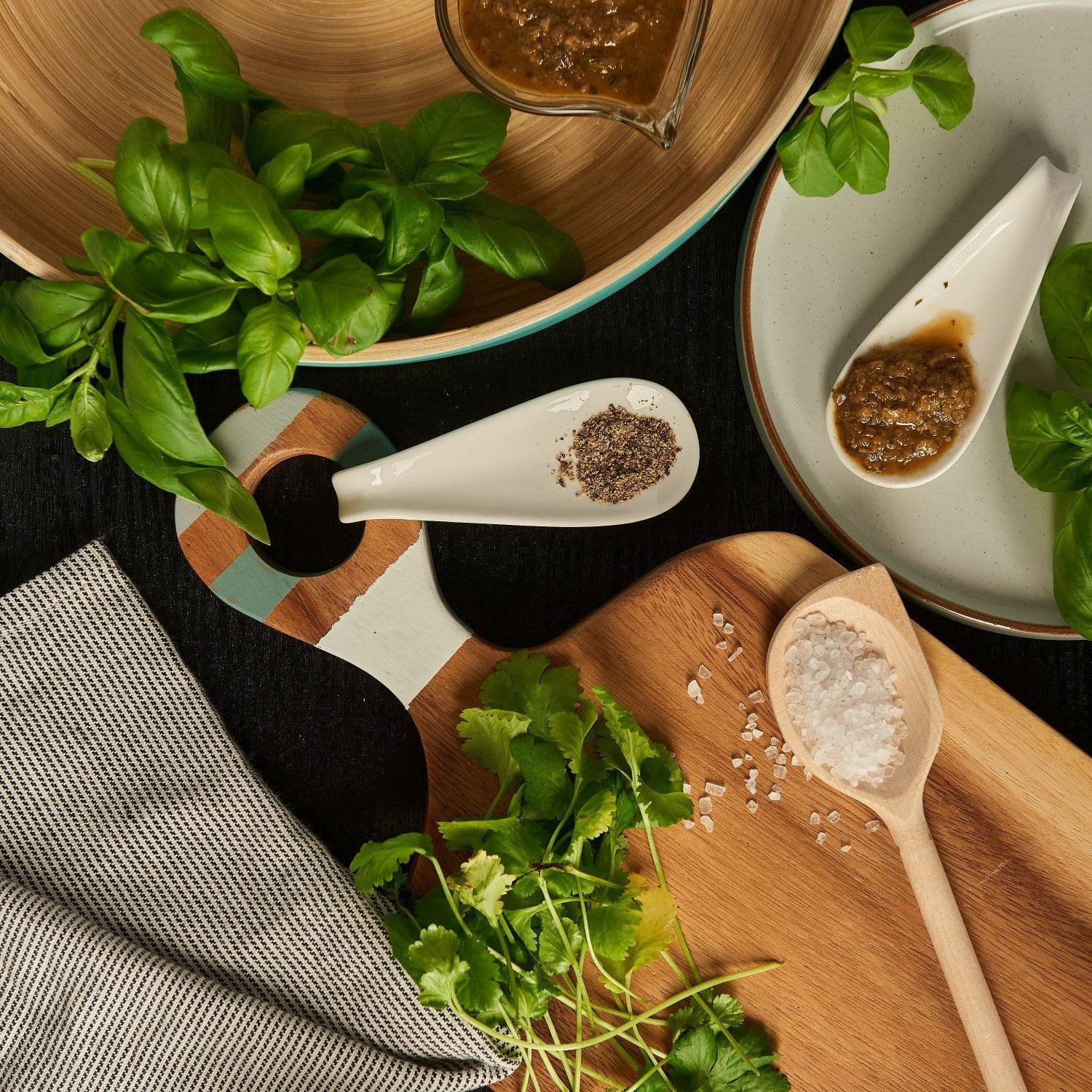 Full Feast Fresh Herbal Sauce — herb sauce UK — flavour profile